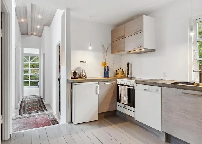 Stunning In With Kitchen