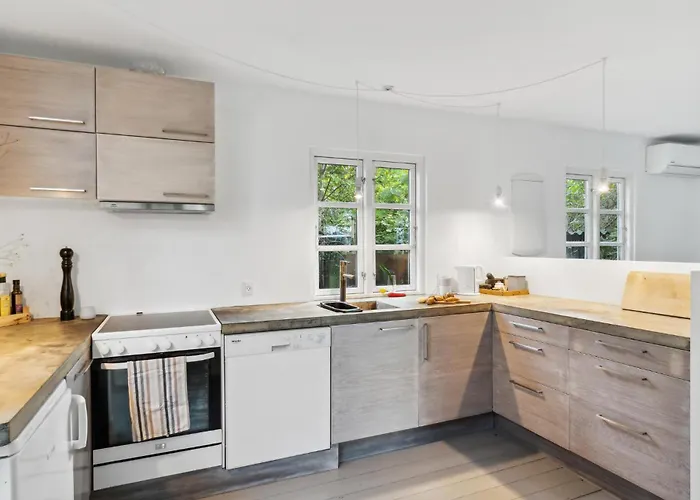 Semesterbostad Stunning In With Kitchen Melby